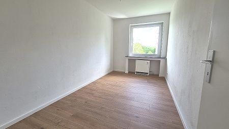 Schönes Wohnen, in Duisburg 3,5-Zimmer-Wohnung mit Balkon, lichtdurchflutete Räume, Bad mit Dusche - Foto 2