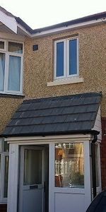 3 bedroom flat to rent - Photo 4