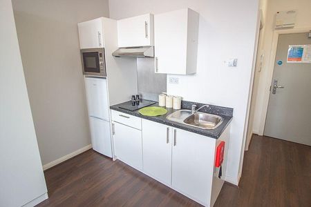 Studio to rent - Photo 5