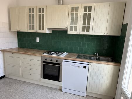 Location Appartement 4 pièces 88m² PERPIGNAN 66000 - Photo 4