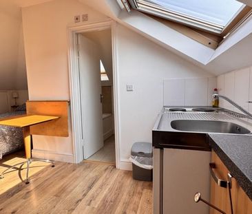 Studio to rent - Photo 5