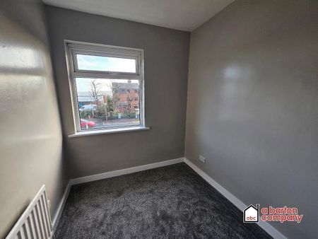 638 Antrim Road, Greencastle, Belfast, BT15 5GP - Photo 4