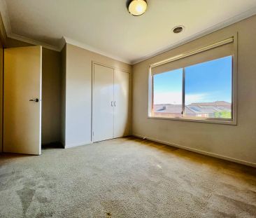 5 Brookdale Road, Point Cook VIC 3030 - Photo 2