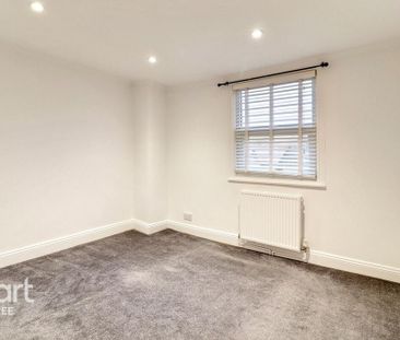 3 bedroom end of terrace house to rent - Photo 6