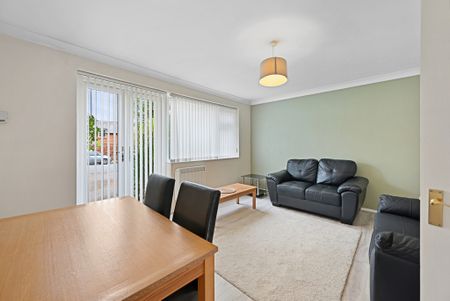 2 Bed Student Accommodation - Photo 2