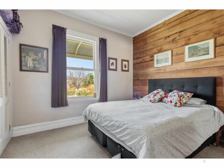 Character Family Home on Large Section � Peaceful Location Close to Town - Photo 3