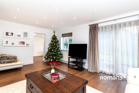 4 bedroom detached to rent - Photo 3