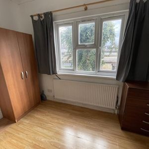 Room in a Shared House, Harold Road, E13 - Photo 2