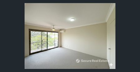 Spacious Multi-Level Living in Toowong - Photo 4