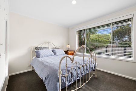 16 Sandowen Avenue, Burwood East VIC 3151 - House For Rent | Domain - Photo 4
