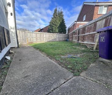 Studio to rent - Photo 6