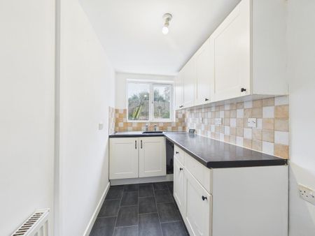 2 bedroom terraced house to rent - Photo 4