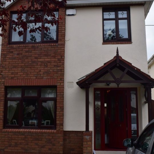 Beautiful room in 3-bedroom apartment in Lucan, Dublin - Photo 1