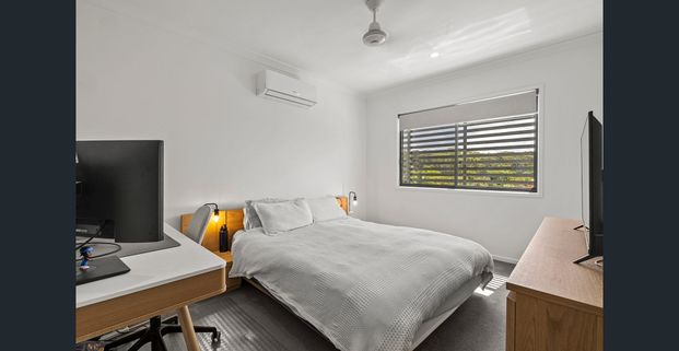 Modern 3-Bedroom Townhouse – Carefree Coastal Living in Little Mountain Available 27 November 2025 - Photo 1