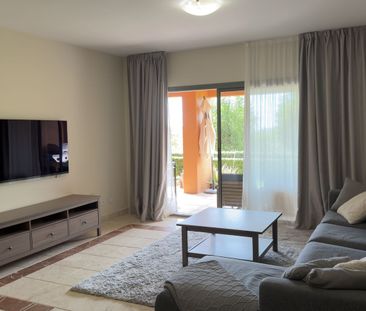 Ground Floor Apartment in Estepona - Photo 4