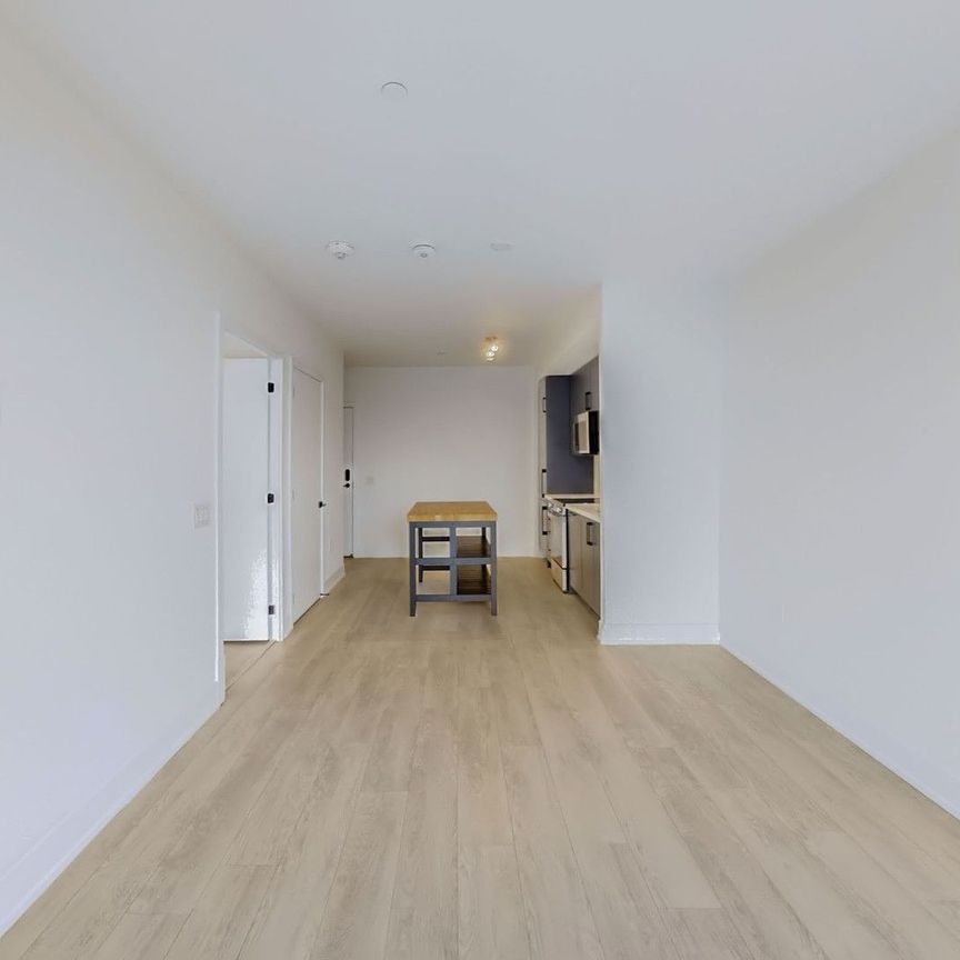 For Lease - 2450 Old Bronte Road Unit# 647, Oakville, Ontario - Photo 1