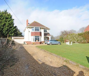 3 bedroom Detached house to rent - Photo 3