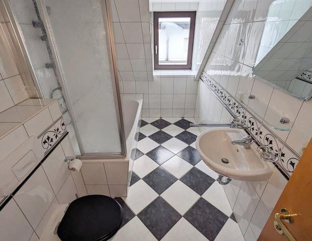 ++ neues Zuhause im Herzen der Stadt - wunderschöne 3-Raum Wohnung - mit tollem Balkon ++ - Photo 1