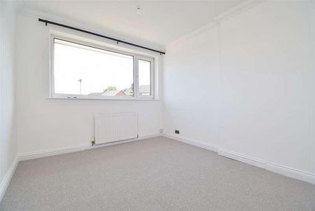 Hall Cliffe Grove, Horbury, WF4 - Photo 5