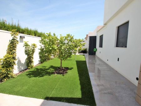Luxury Villa for rent in Torrevieja, Spain - Photo 5