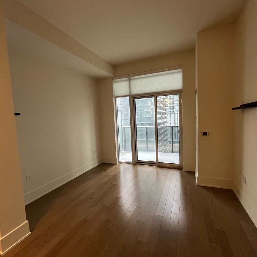 For Lease - 330 Richmond Street Unit# 2717, Toronto, Ontario - Photo 1