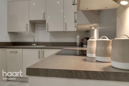 2 bedroom flat to rent - Photo 4