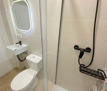 Avenida de Ramón y Cajal, Sevilla, Andalusia 41005 - Photo 3