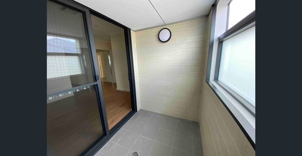 Modern Coastal Apartment - Photo 1