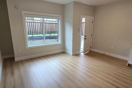 16632 18A Avenue, Surrey - Photo 2