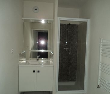 Location Appartement 2 pièces 40m² - Photo 3