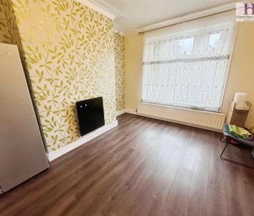 4 bedroom terraced house to rent - Photo 1