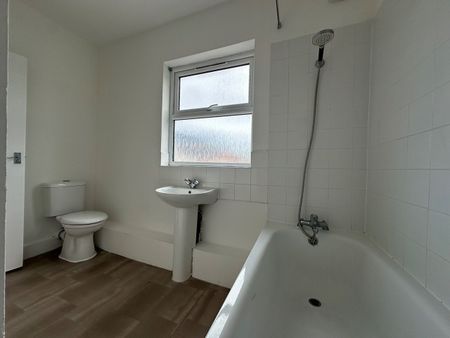 2 Bed Flat, London Road, SW16 - Photo 5