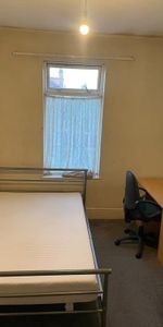 Room in a Shared House, Green Lane, IG3 - Photo 3