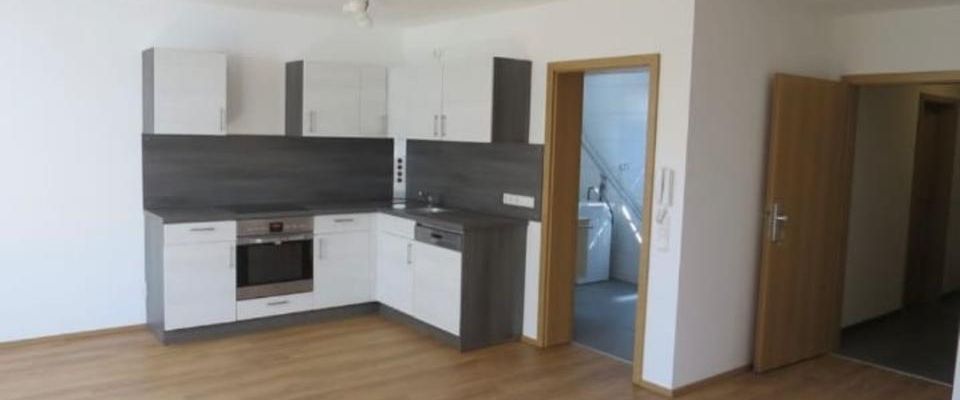 1,5-Zimmer-Wohnung mit Einbauküche,Badezimmer&Stellplatz in Hemau - Foto 1