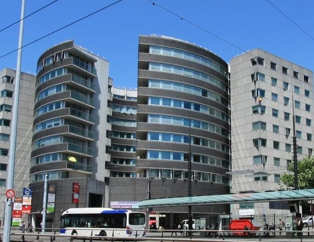 Spacieux appartement dans un quartier animé - Photo 1