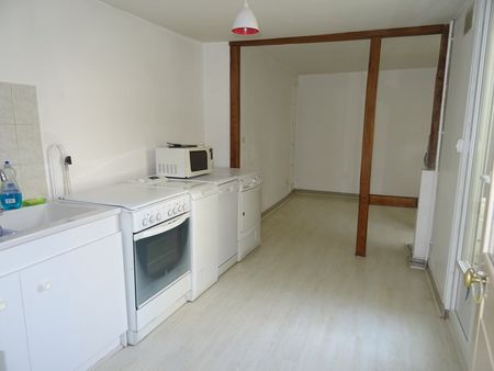 Location Maison 2 pièces 56m² ORLEANS 45000 - Photo 2