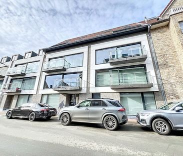 Ruim duplex dakappartement met twee slaapkamers, centraal gelegen. - Foto 6