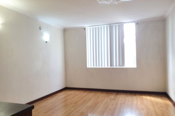 STUDIO APARTMENT - Photo 1
