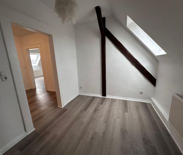 Großzügiges Dachatelier im Zentrum von Seelze – 6 Zimmer für Ihre W... - Photo 4