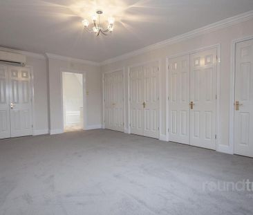 2 bedroom penthouse to rent - Photo 4