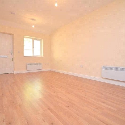 1 bedroom bungalow to rent - Photo 1