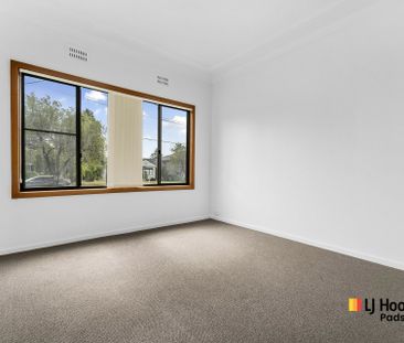 Move-In Ready! Freshly Renovated 3-Bedroom Home - Photo 5