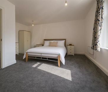 56a High Street, Somersham, Huntingdon - Photo 3