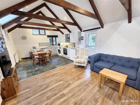 1 bedroom barn conversion to rent - Photo 3