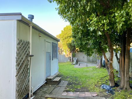 9A Ross Street, Kilbirnie - Photo 2