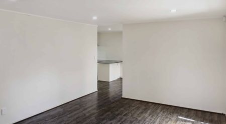 Three bedroom home! - Photo 3