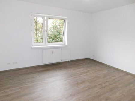 Helle 2-Zimmer-Wohnung zu vermieten, Übergabe ohne Tapeten/Oberboden - Foto 2