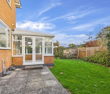 4 bedroom detached house to rent - Photo 3