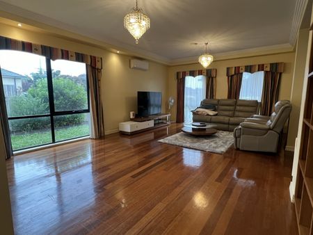 34 MULGRAVE STREET, GLEN WAVERLEY - Photo 4