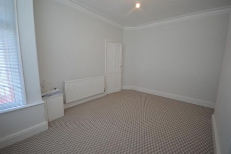 2 Bedroom End Terrace To Let - Photo 5